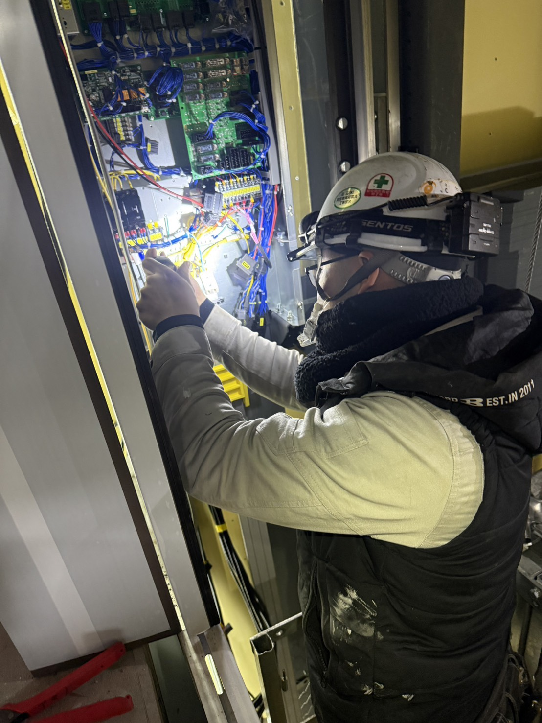 Color Japan株式会社 本社の正社員 電気工事施工管理技士の求人情報イメージ2